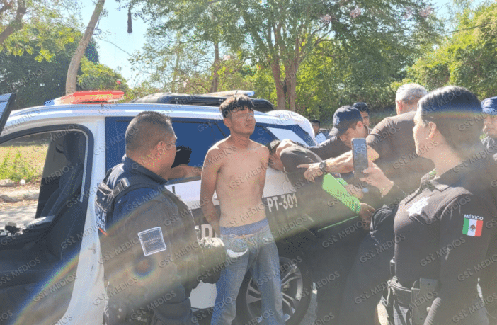 Detienen a dos jóvenes que intentaron asaltar a una mujer en Parque Las Palmas