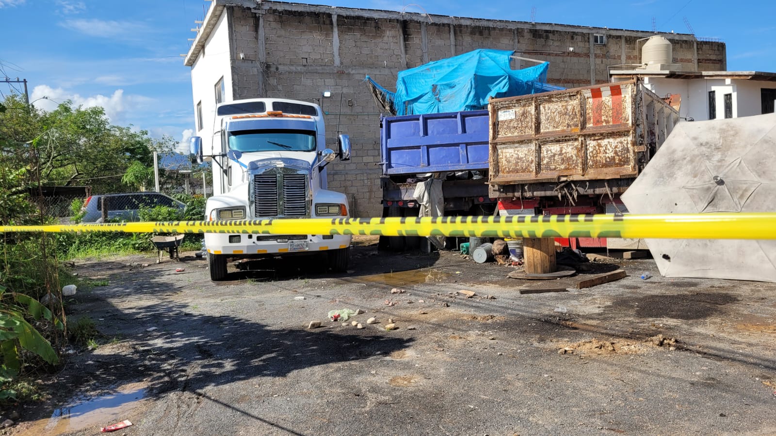 Localizan cuerpo sin vida de un joven en depósito de volteos en Cañadas