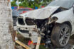 Noticias de Puerto Vallarta | NotiespacioPV | BMW choca contra palmera en la Medina Ascencio; conductor ebrio fue detenido