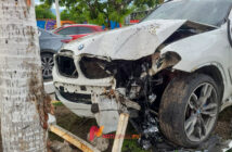 Noticias de Puerto Vallarta | NotiespacioPV | BMW choca contra palmera en la Medina Ascencio; conductor ebrio fue detenido