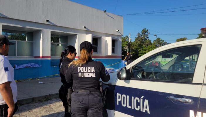 Fallece hombre en situación de calle frente al Hospital Regional