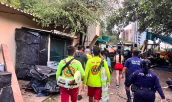 Rescatan a cinco personas atrapadas por la corriente del río Palo María en Puerto Vallarta