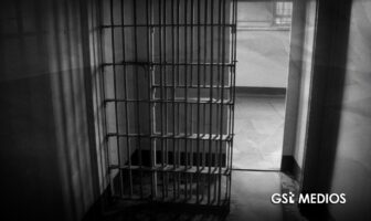 Fiscalía de Nayarit investiga muerte de detenido en separos de Bahía de Banderas