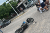 Motociclista impacta contra furgoneta en El Magisterio