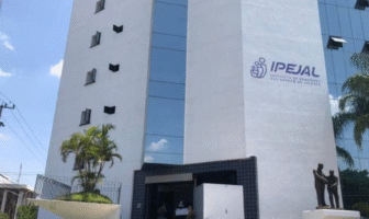 Vinculan a proceso a exlíder sindical del IPEJAL por abandono de su puesto
