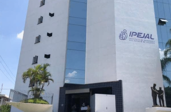Vinculan a proceso a exlíder sindical del IPEJAL por abandono de su puesto