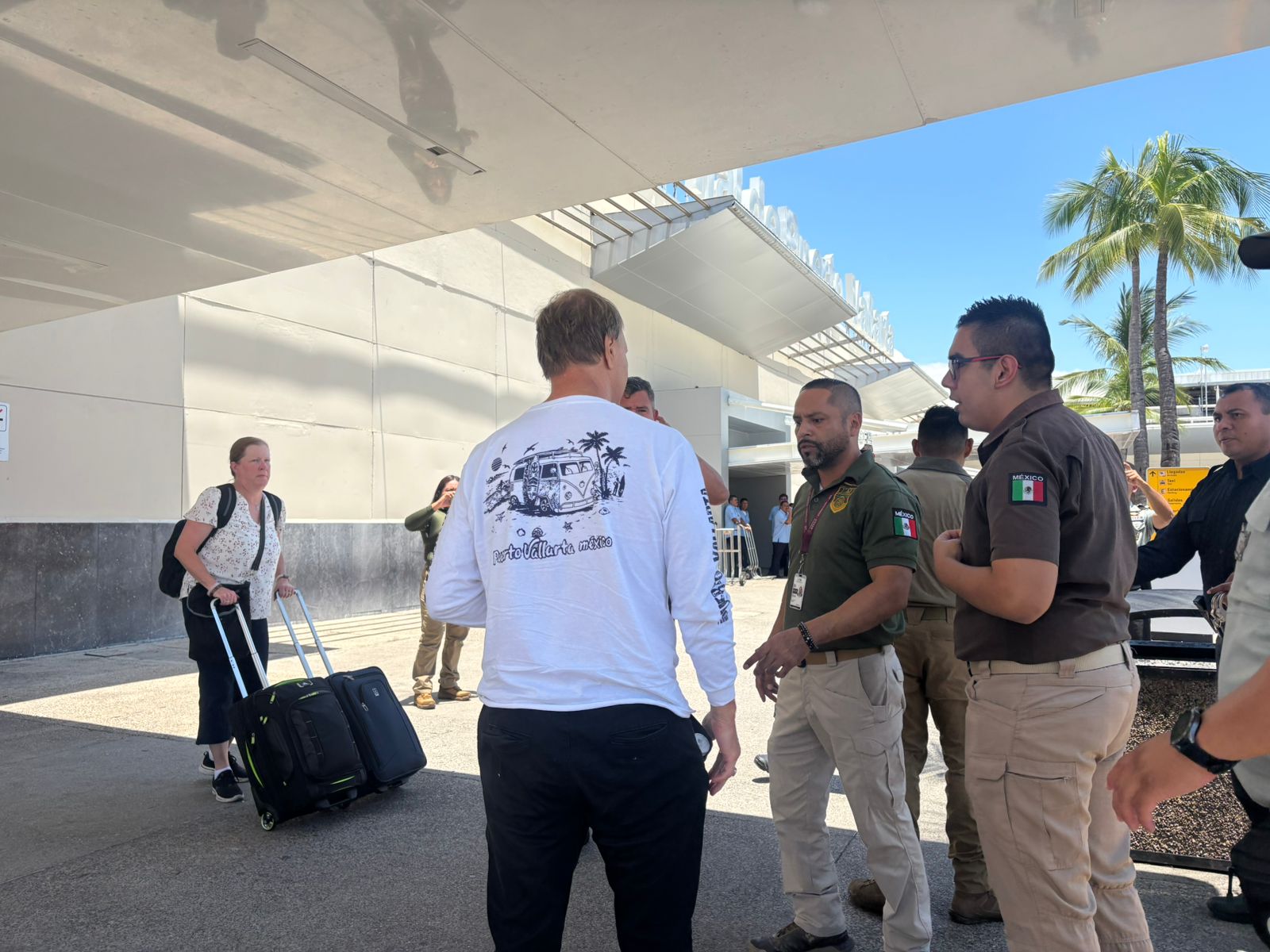 Detienen en Puerto Vallarta a ciudadano estadounidense buscado por fraude en su país