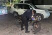 Policías municipales localizan y aseguran motocicleta con reporte de robo en Puerto Vallarta
