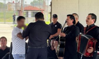 Los Alegres del Barranco dan concierto a jóvenes en reclusión en Jalisco