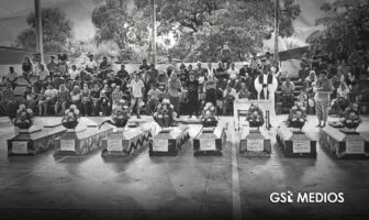 Mueren en emboscada al menos ocho autodefensas del grupo UPOEG en Ayutla Mueren en emboscada al menos ocho autodefensas del grupo UPOEG en Ayutla