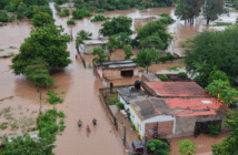 Río Las Cañas supera nivel de alerta y provoca inundaciones en comunidades de Nayarit