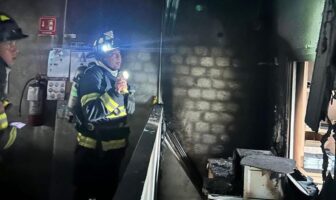 Noticias de Puerto Vallarta | NotiespacioPV | Incendio en comercio de Las Glorias fue controlado gracias a rápida acción de empleados