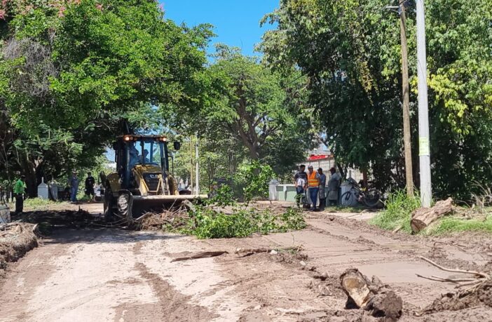 Notiespacio PV | Cierre vial en colonia La Floresta Puerto Vallarta tras lluvias