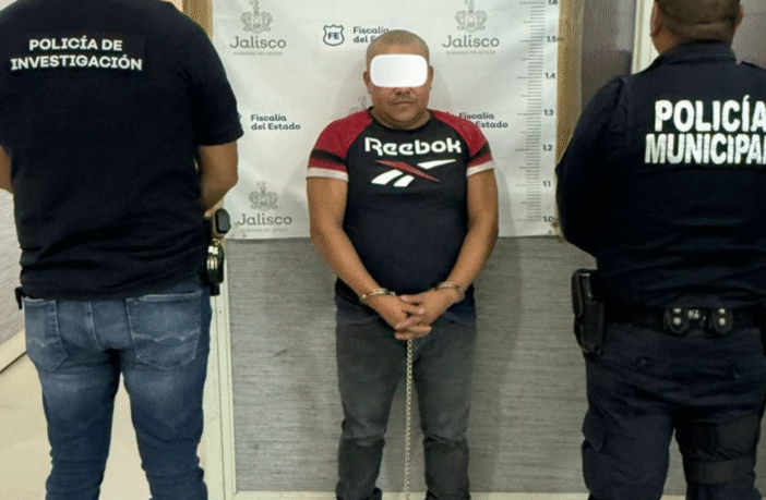 Detienen a sujeto en Puerto Vallarta buscado por el secuestro de una menor