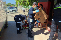 Motociclista choca con camioneta en la colonia 12 de octubre Motociclista choca con camioneta en la colonia 12 de octubre