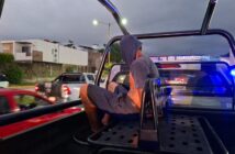 Notiespacio PV | Pareja intenta robar en farmacia en la Avenida México; el hombre fue detenido