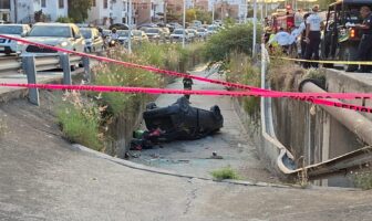 Mujer pierde el control de su vehículo y cae en el canal de la avenida De Los Poetas Notiespacio PV | Mujer pierde el control de su vehículo y cae en el canal de la avenida De Los Poetas