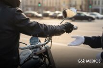 Policías viales son vinculadas por pedir “mordida” a motociclista Policías viales son vinculadas por pedir “mordida” a motociclista