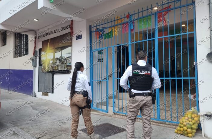 Notiespacio PV | Mujer extranjera es localizada sin vida en alberca de condominios en la colonia 5 de Diciembre