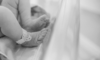 Bebé lucha por su vida tras recibir un balazo en Encarnación de Díaz, Jalisco