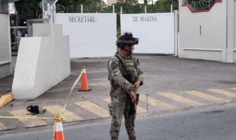 Notiespacio PV | Fuerte movilización policiaca en Puerto Vallarta por enfrentamiento en el ingreso de la Octava Zona Naval