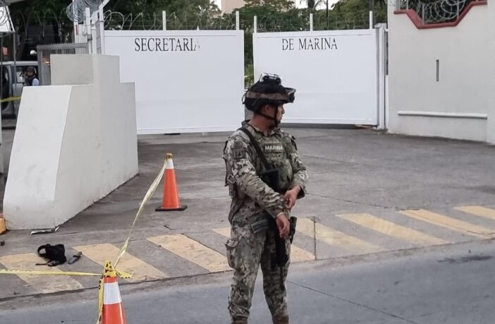 Notiespacio PV | Fuerte movilización policiaca en Puerto Vallarta por enfrentamiento en el ingreso de la Octava Zona Naval
