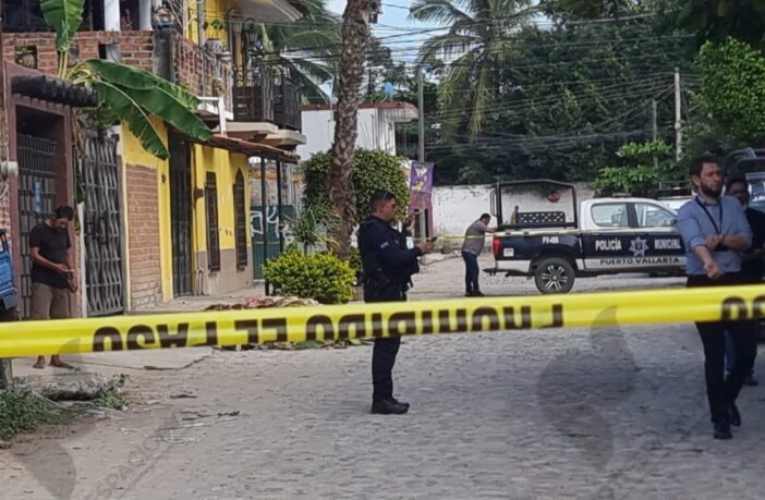 Investigan posible feminicidio en Puerto Vallarta; se trata de una maestra jubilada de Las Juntas
