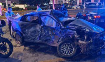 Choque en la Medina Ascencio deja dos personas lesionadas frente a La Isla
