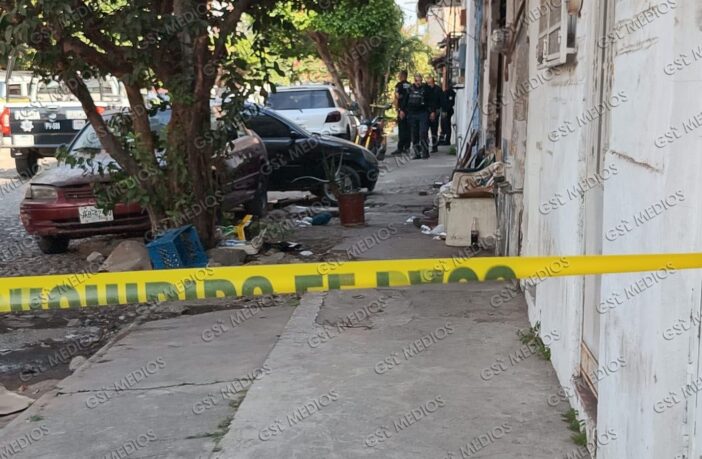 Violenta mañana en Vallarta: matan a balazos a hombre en la 5 de Diciembre