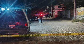 Sujetos en motocicleta le quitan la vida a un hombre en Lomas del Coapinole