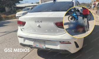 Joven motociclista lesionada tras impactar contra un vehículo en Joyas del Pedregal