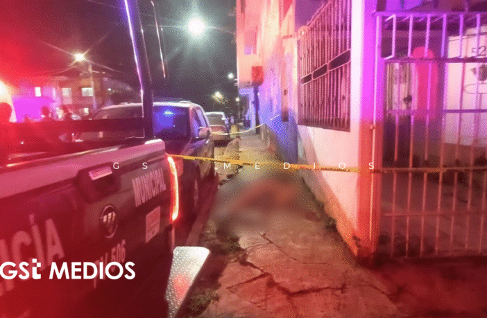 Notiespacio PV | Encuentran sin vida a un hombre en las calles de Jardines del Puerto