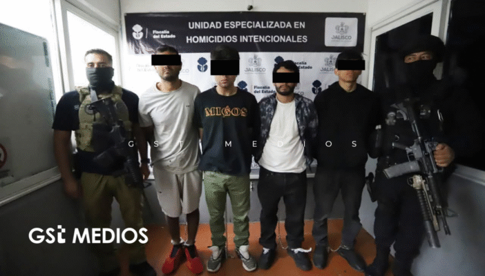 Imputan a los trece detenidos tras quema de vehículos en Jalisco