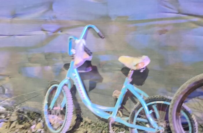 Notiespacio PV | Motociclista arrolla a mujer en avenida Poetas; ambos resultan lesionados