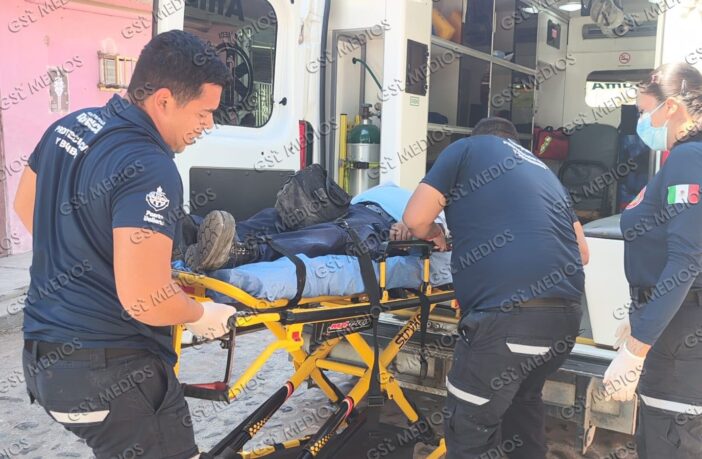 Notiespacio PV | Trabajador de compañía telefónica cae de más de cuatro metros en la colonia La Floresta