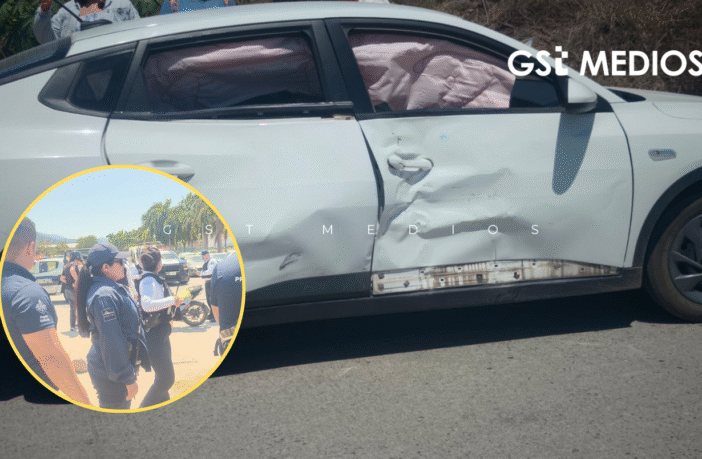 Notiespacio PV | Motociclista impacta contra Kia en Fluvial Vallarta