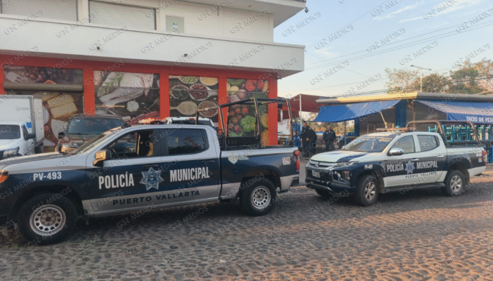 Roban 200 mil pesos en frutería del Abastos California