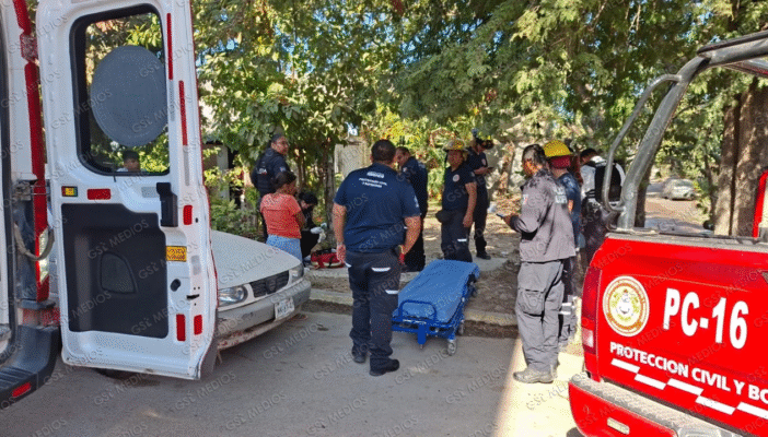 Menor resulta lesionado tras chocar contra camioneta en Brisas del Pacífico