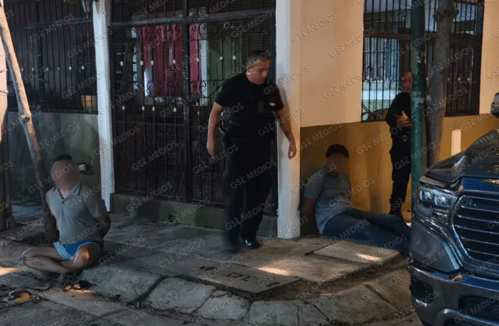 Notiespacio PV | Presuntos escoltas detenidos en Puerto Vallarta tras realizar disparos al aire