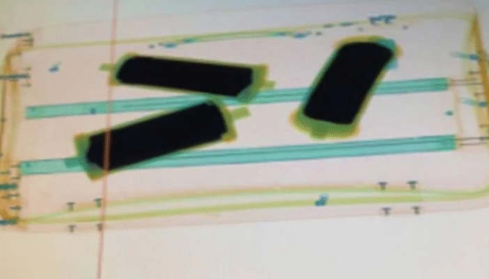 Detienen en el AICM a extranjero que intentó trasladar mercurio Detienen en el AICM a extranjero que intentó trasladar mercurio