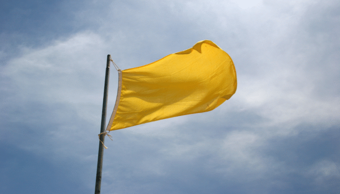 Bandera roja en Playa Holly y 9 playas más con bandera amarilla: PC