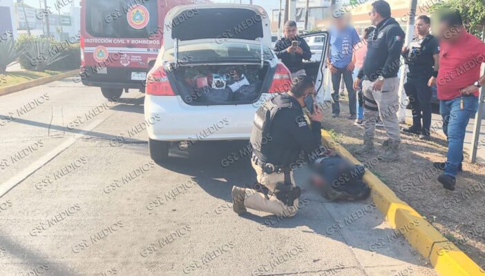 Motociclista queda prensado tras accidente en la Medina Ascencio