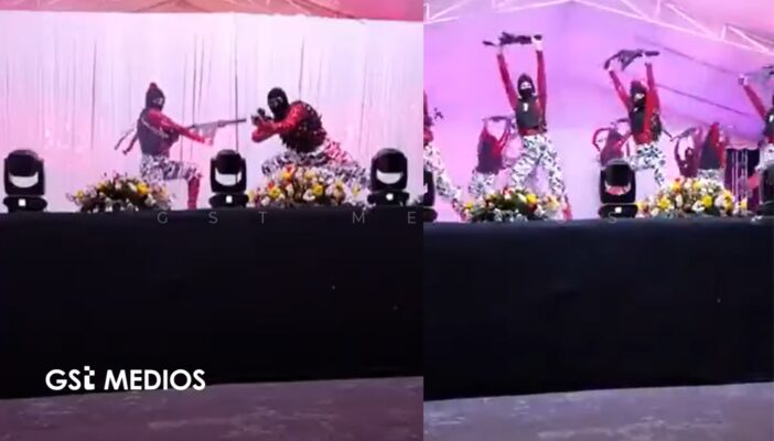 Estudiantes realizan presentación con armas falsas y fotos de alcaldes asesinados en escuela de Michoacán