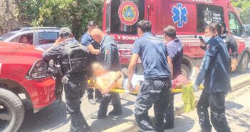 Motociclista lesionado tras impactar contra ambulancia en Av. México