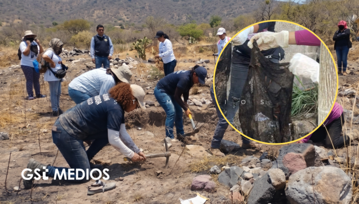 Colectivos hallan 60 bolsas con restos humanos en fosa clandestina de El Salto