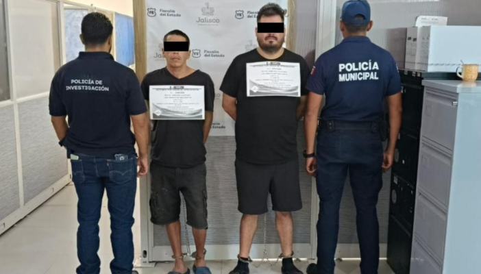 Detienen en Puerto Vallarta a dos hombres acusados de homicidio calificado