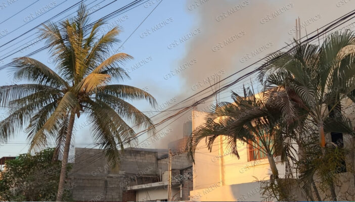Se incendia segundo piso de vivienda en la colonia El Progreso