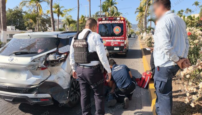Choque en la Medina Ascencio deja a conductor inconsciente por susto del impacto