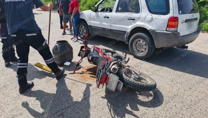 Motociclista resulta con fracturas tras choque en la colonia Progreso