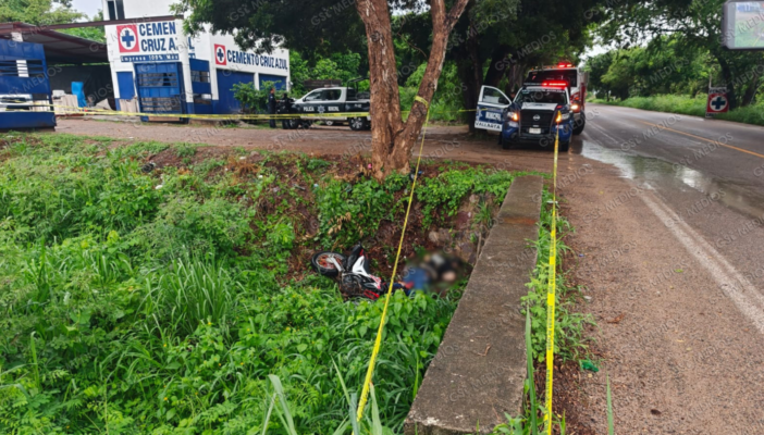 Fallece motociclista tras salirse de la vía en la carretera 544